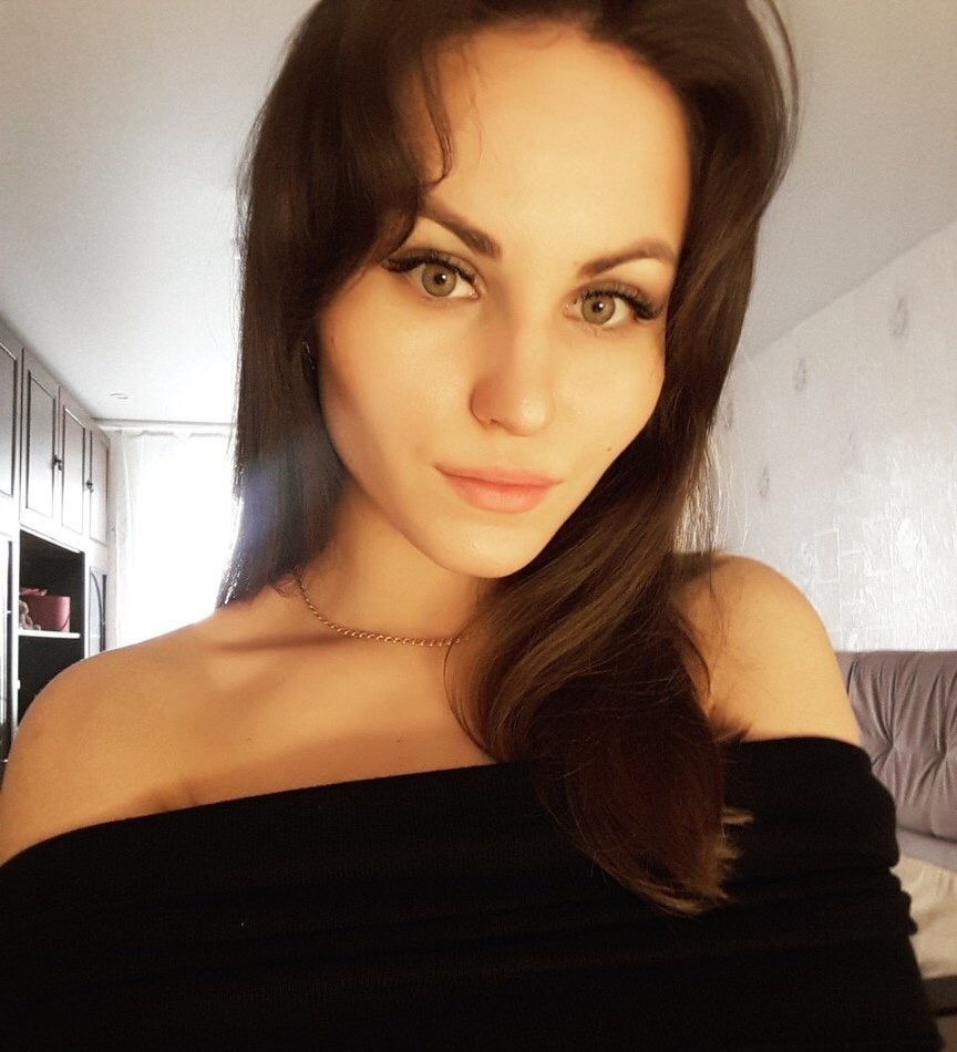 Даша привлекальеная девушка из Кадиевки цена от 3500 руб