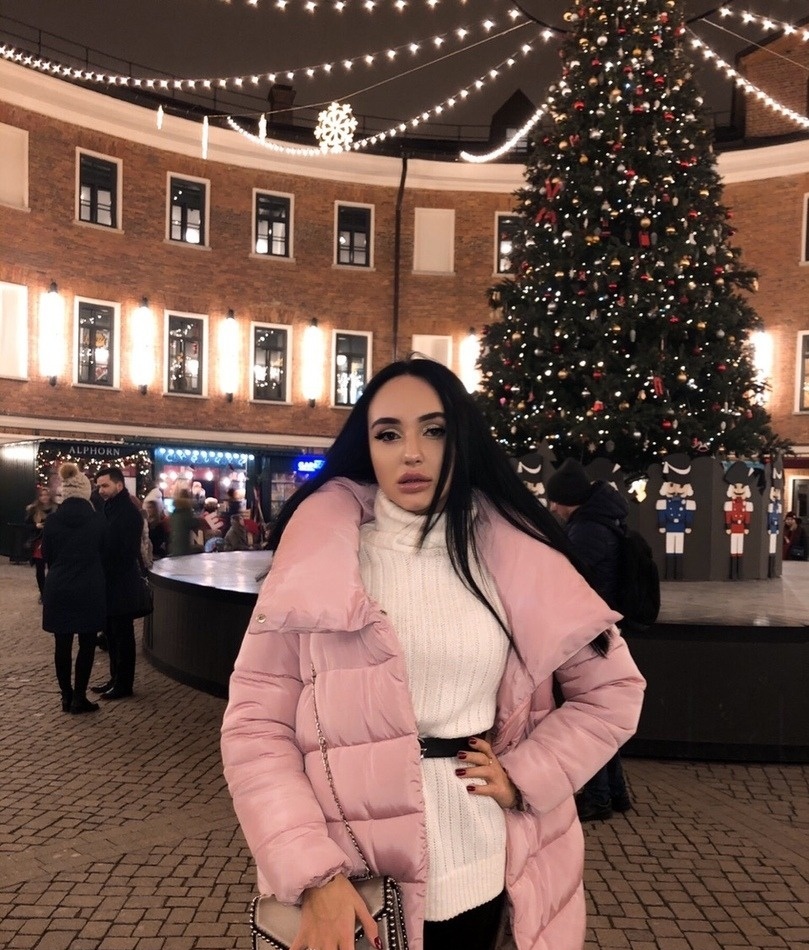 Арина привлекальеная девушка из Кадиевки цена от 3000 руб