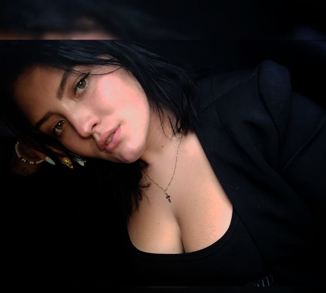 Ная привлекальеная девушка из Кадиевки цена от 3000 руб