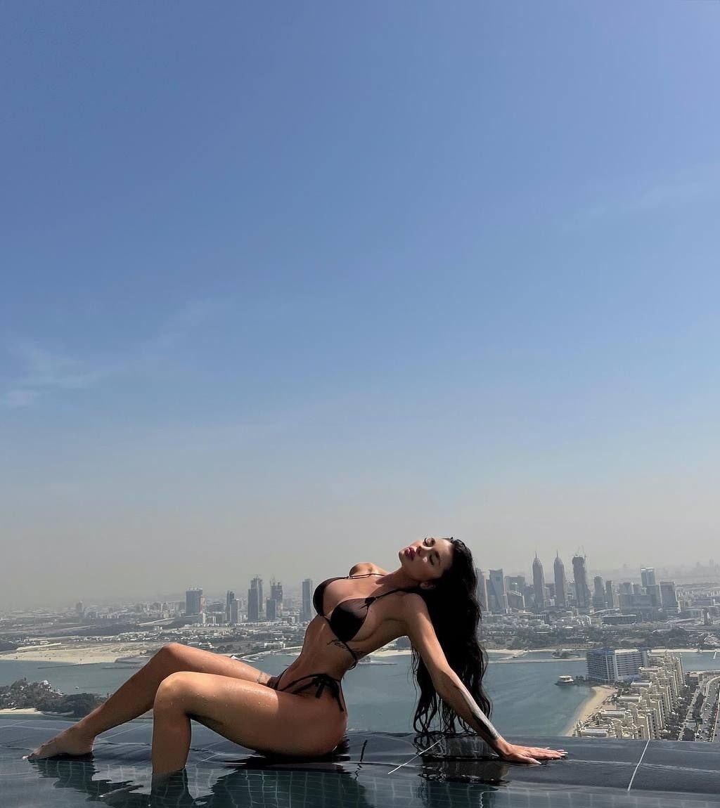 Мэри привлекальеная девушка из Кадиевки цена от 4500 руб