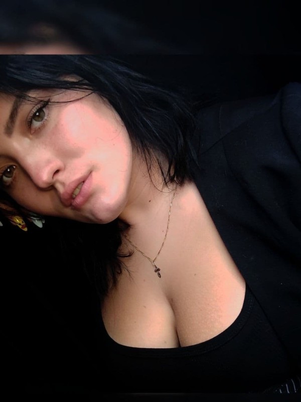 Ная привлекательная девушка из Кадиевки цена от 3000 руб