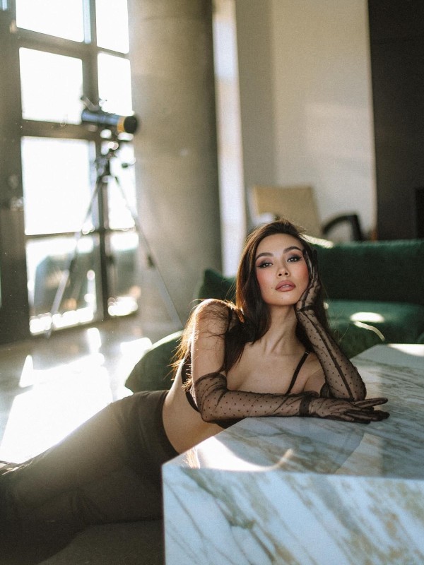 Наталия привлекательная девушка из Кадиевки цена от 4000 руб