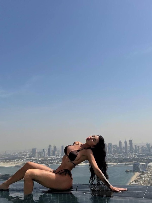 Мэри привлекательная девушка из Кадиевки цена от 4500 руб